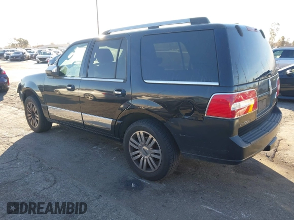 2007 Lincoln Navigator z VIN 5LMFU275X7LJ17484, wystawiony jako IAAI lot #41377997 z przebiegiem 159 418 mil mil oraz . Historia ofert i sprzedaży dostępna na DreamBid. Obrazek 3.