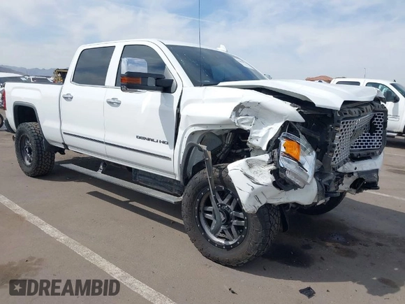 2016 GMC Sierra 2500HD Denali z VIN 1GT12UE88GF170375, wystawiony jako IAAI lot #41885873 z przebiegiem 150 108 mil mil oraz . Historia ofert i sprzedaży dostępna na DreamBid. Obrazek 1.