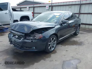 2011 Volvo S80 3.2L with VIN YV1952AS1B1138075, listed as a IAAI auction lot 41918597 with 192,441 mi miles. Bid and sale history available at carsss.com. Image 22.