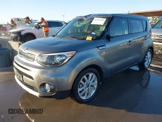 2017 Kia Soul + with VIN KNDJP3A5XH7463620, listed as a IAAI auction lot 41763654 with 79,763 mi miles. Bid and sale history available at carsss.com. Image 20.