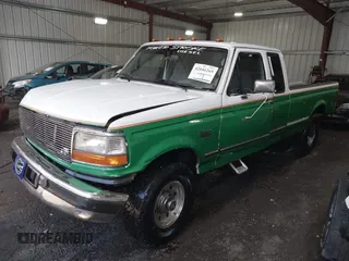 1997 Ford F-250 HD with VIN 1FTHX26F1VEB16291, listed as a IAAI auction lot 42046269 with 324,062 mi miles. Bid and sale history available at carsss.com. Image 17.