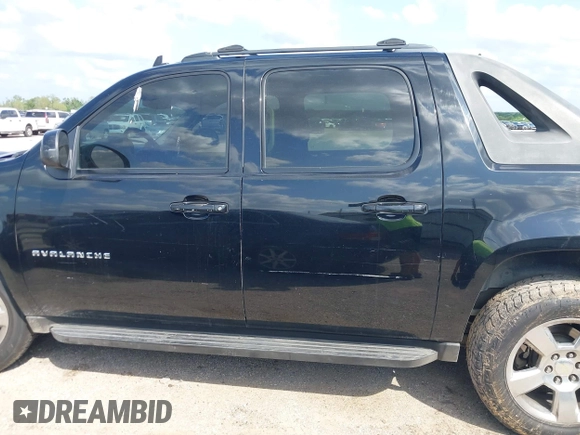 2011 Chevrolet Avalanche LS with VIN 3GNMCEE06BG288756, listed as a IAAI auction lot 42094856 with 229,826 mi miles and . Bid and sale history available at DreamBid. Image 14.