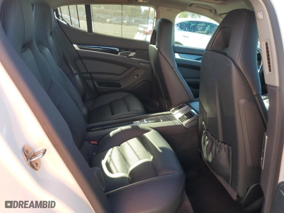 2015 Porsche Panamera 4 with VIN WP0AA2A7XFL007425, listed as a Copart auction lot 39322434 with 74,117 mi miles. Bid and sale history available at carsss.com. Image 10.