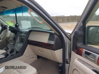 2003 Lincoln Navigator Luxury z VIN 5LMFU28R93LJ39584, wystawiony jako IAAI lot #42302459 z przebiegiem Nie podano mil oraz . Historia ofert i sprzedaży dostępna na DreamBid. Obrazek 5.