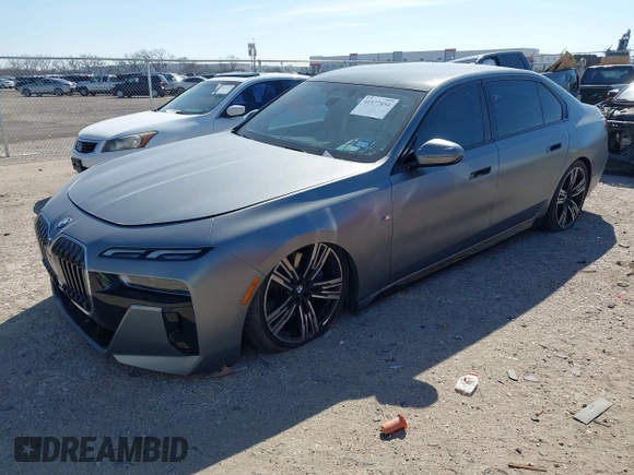 2023 BMW 7 Series 760i xDrive с VIN WBA33EJ07PCM90605, выставлен на аукционе IAAI как лот 41577454 с пробегом 30 241 миль миль и . История ставок и продаж доступна на DreamBid. Изображение 17.
