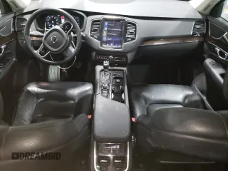 2016 Volvo XC90 T6 Momentum z VIN YV4A22PK1G1027971, wystawiony jako Copart lot #56452485 z przebiegiem 87 940 mil mil oraz Szkoda całkowita • Salvage title. Historia ofert i sprzedaży dostępna na DreamBid. Obrazek 8.