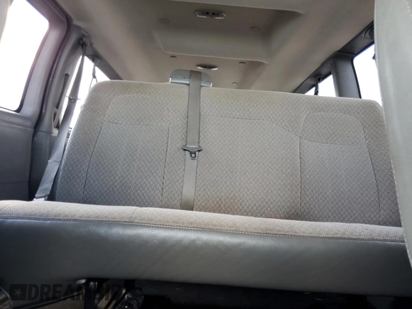 2017 Chevrolet Express Passenger LT с VIN 1GAZGPFF5H1170800, выставлен на аукционе Copart как лот 86915014 с пробегом 73 649 миль миль и Списание • Salvage title. История ставок и продаж доступна на DreamBid. Изображение 10.