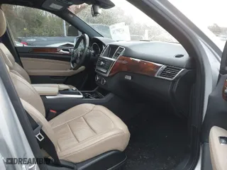 2014 Mercedes-Benz M-Class ML 350 with VIN 4JGDA5HB8EA353276, listed as a IAAI auction lot 41709756 with 189,512 mi miles. Bid and sale history available at carsss.com. Image 5.