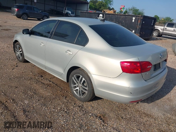 2011 Volkswagen Jetta Sedan SE w/Convenience & Sunroof with VIN 3VWDX7AJ5BM322367, listed as a IAAI auction lot 41845769 with 147,262 mi miles. Bid and sale history available at carsss.com. Image 3.