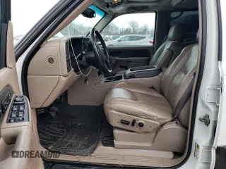 2004 Chevrolet Avalanche Z71 with VIN 3GNEK12T84G244842, listed as a Copart auction lot 86122064 with 157,741 mi miles and Clean Title. Bid and sale history available at DreamBid. Image 7.