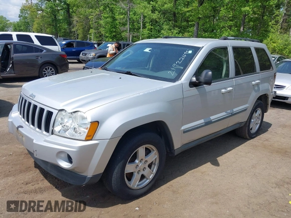 2007 Jeep Grand Cherokee Laredo with VIN 1J8GS48K47C516272, listed as a IAAI auction lot 42155035 with 181,132 mi miles. Bid and sale history available at carsss.com. Image 2.