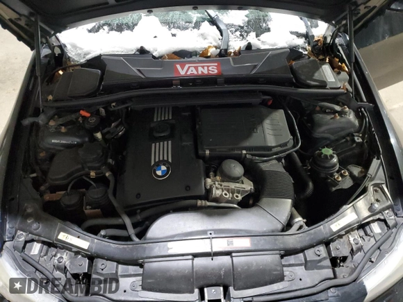 2010 BMW 3 Series 335i xDrive with VIN WBAPL3C59AA407449, listed as a Copart auction lot 83353614 with 150,739 mi miles and Clean title. Bid and sale history available at DreamBid. Image 11.
