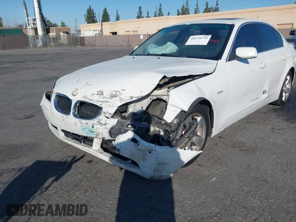 2007 BMW 5 Series 530i with VIN WBANE73537CM49119, listed as a IAAI auction lot 41678779 with 1 mi miles. Bid and sale history available at carsss.com. Image 2.