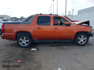 2008 Chevrolet Avalanche LTZ with VIN 3GNEC12J48G216702, listed as a IAAI auction lot 41753596 with 299,925 mi miles. Bid and sale history available at carsss.com. Image 14.