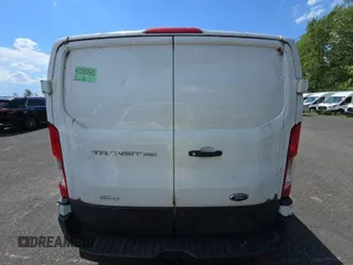 2018 Ford Transit z VIN 1FTYR1YGXJKB43964, wystawiony jako IAAI lot #42815010 z przebiegiem 118 564 mil mil oraz . Historia ofert i sprzedaży dostępna na DreamBid. Obrazek 17.