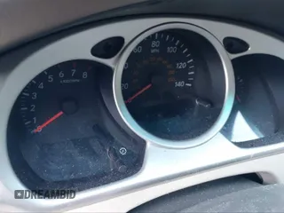 2006 Toyota Highlander w/3rd Row z VIN JTEEP21A960137219, wystawiony jako IAAI lot #41190319 z przebiegiem Nie podano mil oraz . Historia ofert i sprzedaży dostępna na DreamBid. Obrazek 7.