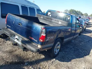 1994 GMC Sierra 1500 z VIN 2GTEK19K3R1550658, wystawiony jako IAAI lot #41789683 z przebiegiem 322 572 mil mil oraz . Historia ofert i sprzedaży dostępna na DreamBid. Obrazek 4.