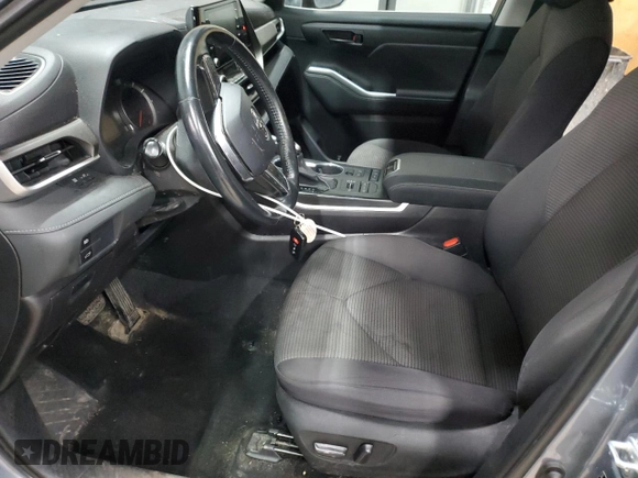 2021 Toyota Highlander L with VIN 5TDBZRBH3MS097848, listed as a Copart auction lot 61220625 with 57,658 mi miles and Clean title. Bid and sale history available at DreamBid. Image 7.