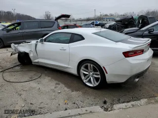 2017 Chevrolet Camaro 2LT with VIN 1G1FD1RS5H0113200, listed as a Copart auction lot 43952945 with 117,360 mi miles and Salvage Title. Bid and sale history available at carsss.com. Image 2.