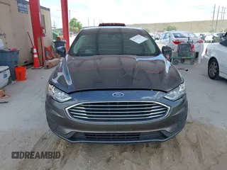 2019 Ford Fusion SE with VIN 3FA6P0HDXKR162353, listed as a IAAI auction lot 41970142 with 90,411 mi miles. Bid and sale history available at carsss.com. Image 13.