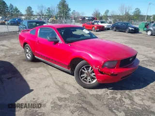 2005 Ford Mustang Deluxe with VIN 1ZVFT80N255128730, listed as a IAAI auction lot 41821271 with 324,513 mi miles. Bid and sale history available at carsss.com. Image 1.