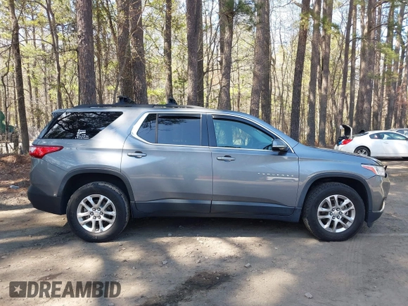2019 Chevrolet Traverse LT Cloth with VIN 1GNEVGKW5KJ200197, listed as a IAAI auction lot 41936571 with 37,620 mi miles. Bid and sale history available at carsss.com. Image 14.