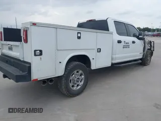 2019 Ford F-250 z VIN 1FD7W2BT8KEC91512, wystawiony jako IAAI lot #40410739 z przebiegiem Nie podano mil oraz . Historia ofert i sprzedaży dostępna na DreamBid. Obrazek 4.