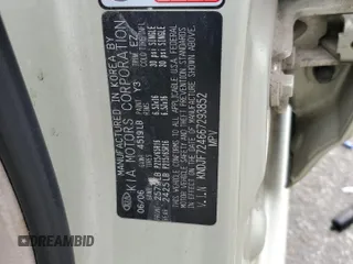 2006 Kia Sportage LX z VIN KNDJF724667293852, wystawiony jako Copart lot #58573485 z przebiegiem 212 470 mil mil oraz Szkoda całkowita • Salvage title. Historia ofert i sprzedaży dostępna na DreamBid. Obrazek 12.