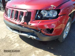 2016 Jeep Compass Latitude with VIN 1C4NJCEB9GD575117, listed as a IAAI auction lot 41716611 with 107,295 mi miles. Bid and sale history available at carsss.com. Image 6.