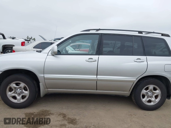 2002 Toyota Highlander z VIN JTEGD21A520038487, wystawiony jako IAAI lot #42360225 z przebiegiem 163 470 mil mil oraz . Historia ofert i sprzedaży dostępna na DreamBid. Obrazek 14.