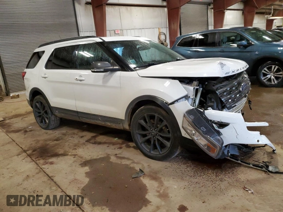 2018 Ford Explorer XLT z VIN 1FM5K8D85JGA53554, wystawiony jako Copart lot #58301995 z przebiegiem 144 621 mil mil oraz Szkoda całkowita • Salvage title. Historia ofert i sprzedaży dostępna na DreamBid. Obrazek 4.