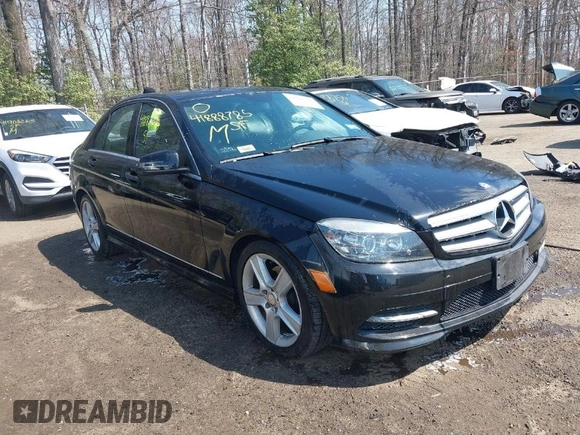 2011 Mercedes-Benz C 300 Sport z VIN WDDGF8BB3BR180976, wystawiony jako IAAI lot #41888785 z przebiegiem 47 532 mil mil oraz . Historia ofert i sprzedaży dostępna na DreamBid. Obrazek 1.