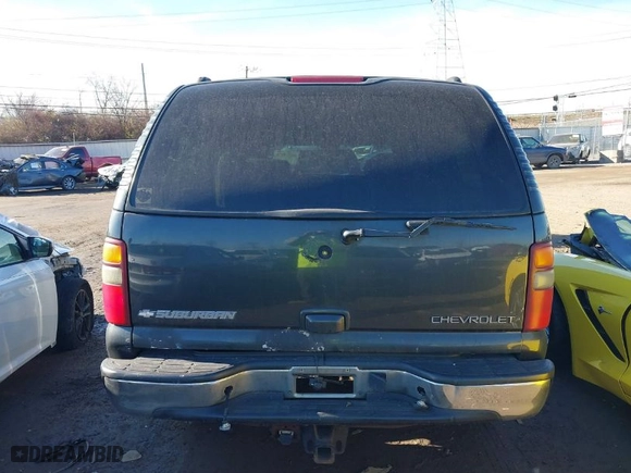 2003 Chevrolet Suburban LT with VIN 3GNFK16ZX3G236355, listed as a IAAI auction lot 38329078 with NaN miles. Bid and sale history available at carsss.com. Image 16.