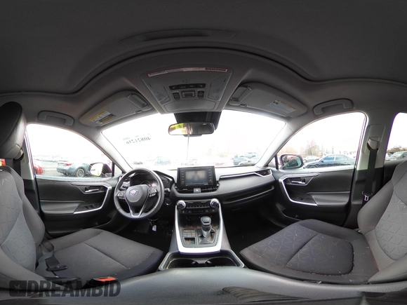 2020 Toyota RAV4 XLE with VIN 2T3P1RFV4LW115588, listed as a IAAI auction lot 40821216 with 60,697 mi miles. Bid and sale history available at carsss.com. Image 18.