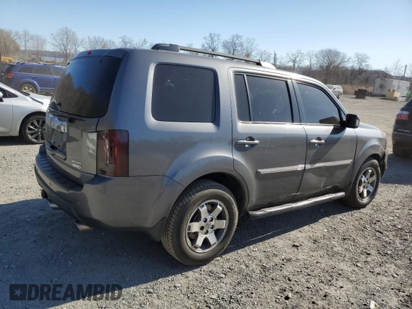 2010 Honda Pilot Touring with VIN 5FNYF4H93AB038871, listed as a Copart auction lot 53240375 with 211,397 mi miles and Salvage Title. Bid and sale history available at carsss.com. Image 3.