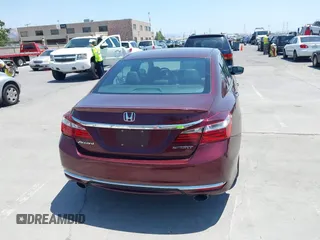 2016 Honda Accord Sport z VIN 1HGCR2F52GA128487, wystawiony jako IAAI lot #42465955 z przebiegiem Nie podano mil oraz . Historia ofert i sprzedaży dostępna na DreamBid. Obrazek 16.