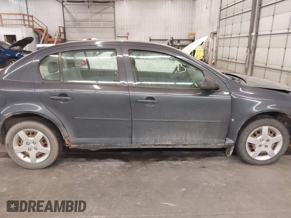 2008 Chevrolet Cobalt LT z VIN 1G1AL58F887186089, wystawiony jako IAAI lot #42192295 z przebiegiem 136 910 mil mil oraz . Historia ofert i sprzedaży dostępna na DreamBid. Obrazek 14.