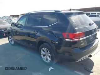 2018 Volkswagen Atlas SE with VIN 1V2DR2CA1JC546005, listed as a IAAI auction lot 41724133 with 116,633 mi miles and . Bid and sale history available at DreamBid. Image 3.