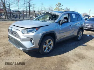 2020 Toyota RAV4 Hybrid Limited with VIN JTMD6RFV8LD005550, listed as a IAAI auction lot 41827821 with 26,073 mi miles. Bid and sale history available at carsss.com. Image 17.