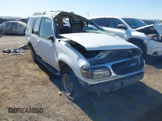 2000 Ford Explorer XLT with VIN 1FMZU63P8YZB84601, listed as a IAAI auction lot 41340435 with 132,511 mi miles and . Bid and sale history available at DreamBid. Image 1.