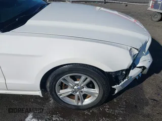 2013 Ford Mustang V6 with VIN 1ZVBP8AM6D5275902, listed as a IAAI auction lot 41750633 with 246,762 mi miles and . Bid and sale history available at DreamBid. Image 18.
