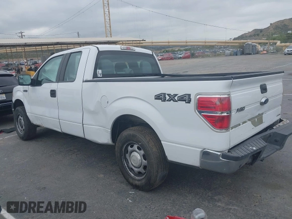 2014 Ford F-150 XL with VIN 1FTFX1CF3EKF95627, listed as a IAAI auction lot 42042775 with 208,405 mi miles and . Bid and sale history available at DreamBid. Image 3.