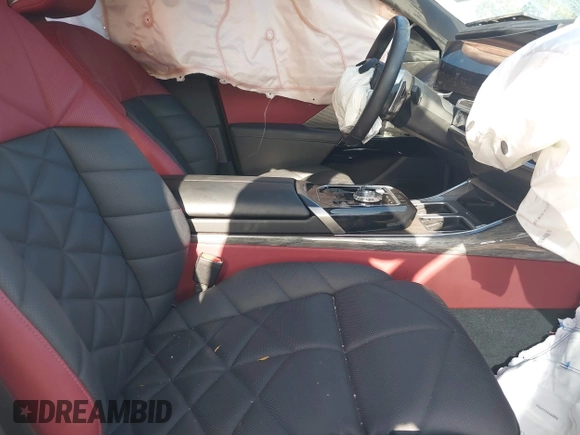 2024 BMW 7 Series 740i с VIN WBA23EH00RCP27147, выставлен на аукционе IAAI как лот 41932339 с пробегом 16 740 миль миль и . История ставок и продаж доступна на DreamBid. Изображение 5.