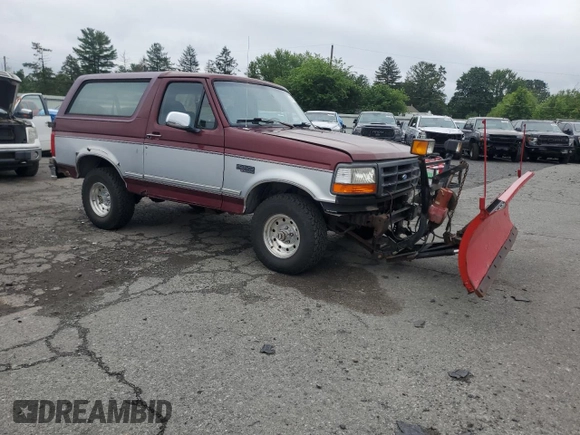 1996 Ford Bronco Custom with VIN 1FMEU15H7TLB67596, listed as a Copart auction lot 64772695 with 125,576 mi miles and Clean title. Bid and sale history available at DreamBid. Image 4.