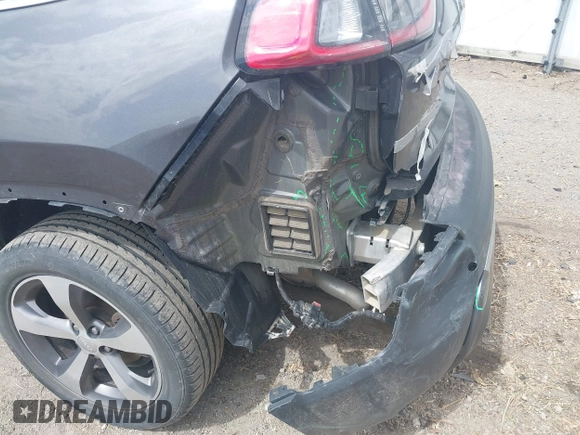2020 Jeep Cherokee Limited с VIN 1C4PJLDB9LD529985, выставлен на аукционе IAAI как лот 42074723 с пробегом 93 765 миль миль и . История ставок и продаж доступна на DreamBid. Изображение 6.