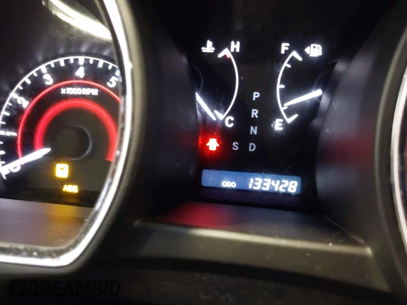 2011 Toyota Highlander z VIN 5TDBK3EH5BS072184, wystawiony jako IAAI lot #41549319 z przebiegiem 133 428 mil mil oraz . Historia ofert i sprzedaży dostępna na DreamBid. Obrazek 15.