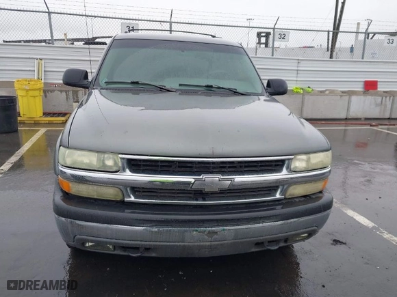 2002 Chevrolet Tahoe LS with VIN 1GNEK13TX2J304517, listed as a IAAI auction lot 41731259 with 267,574 mi miles. Bid and sale history available at carsss.com. Image 12.