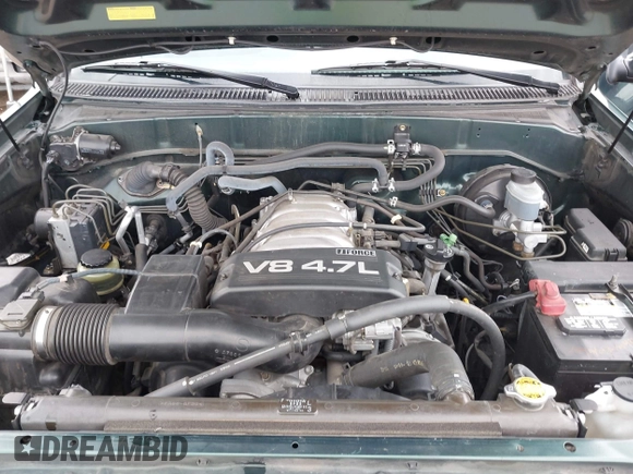 2002 Toyota Sequoia SR5 with VIN 5TDZT34A72S064135, listed as a IAAI auction lot 42052020 with 184,623 mi miles and . Bid and sale history available at DreamBid. Image 10.