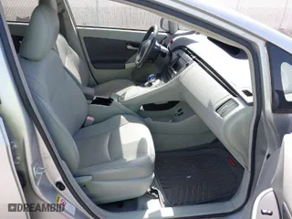 2010 Toyota Prius II with VIN JTDKN3DU0A0035907, listed as a IAAI auction lot 41710031 with 127,228 mi miles. Bid and sale history available at carsss.com. Image 5.