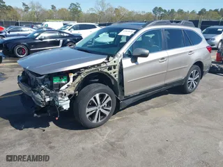 2018 Subaru Outback Limited with VIN 4S4BSANC1J3214289, listed as a IAAI auction lot 41863658 with 32,483 mi miles. Bid and sale history available at carsss.com. Image 20.